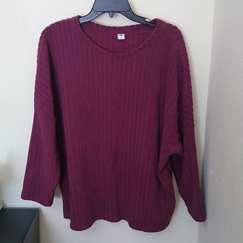 Quarter length burgundy ribbed sweater